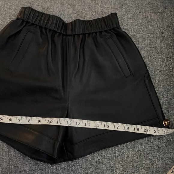 GENUINE LAMB LEATHER HIGH WAISTED SHORTS IN BLACK WITH POCKETS - SIZE S/M - Picture 8 of 8